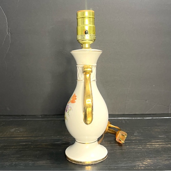 Vintage Victorian Style  Porcelain Accent Lamp w/ Gold Accent Flower Bouquet 8” - Picture 4 of 9